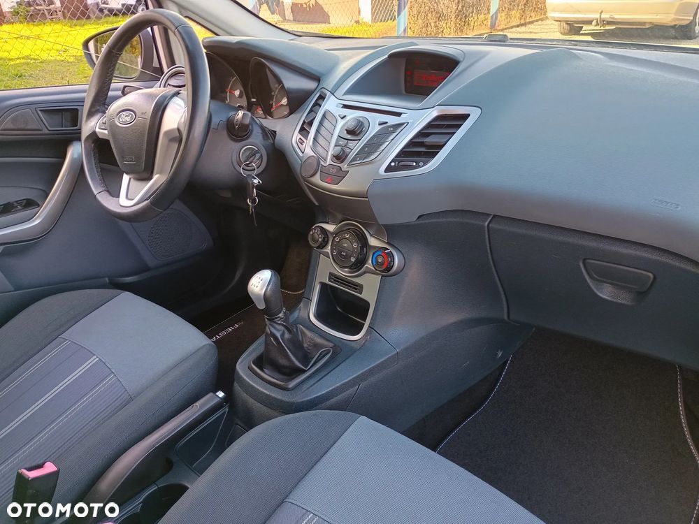 Ford Fiesta - 13