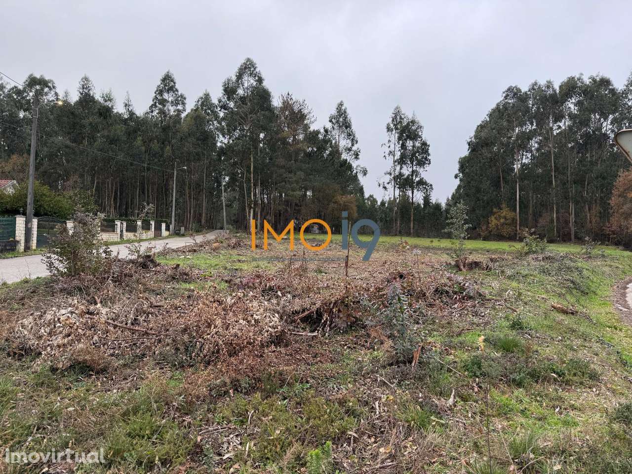 Terreno c/ projeto aprovado 2 Moradias - Grande imagem: 3/7