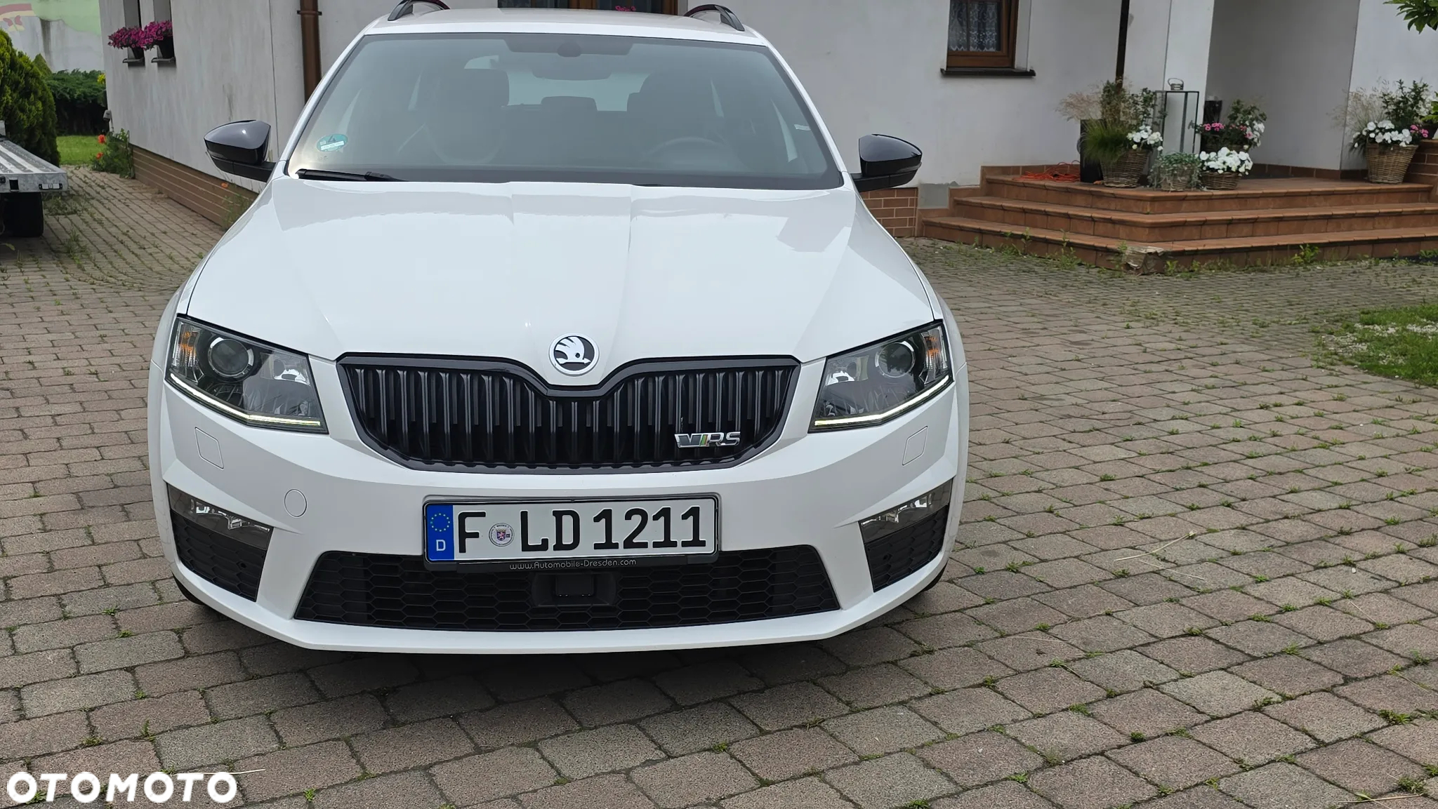 Skoda Octavia Combi 2.0 TDI DSG RS - 5