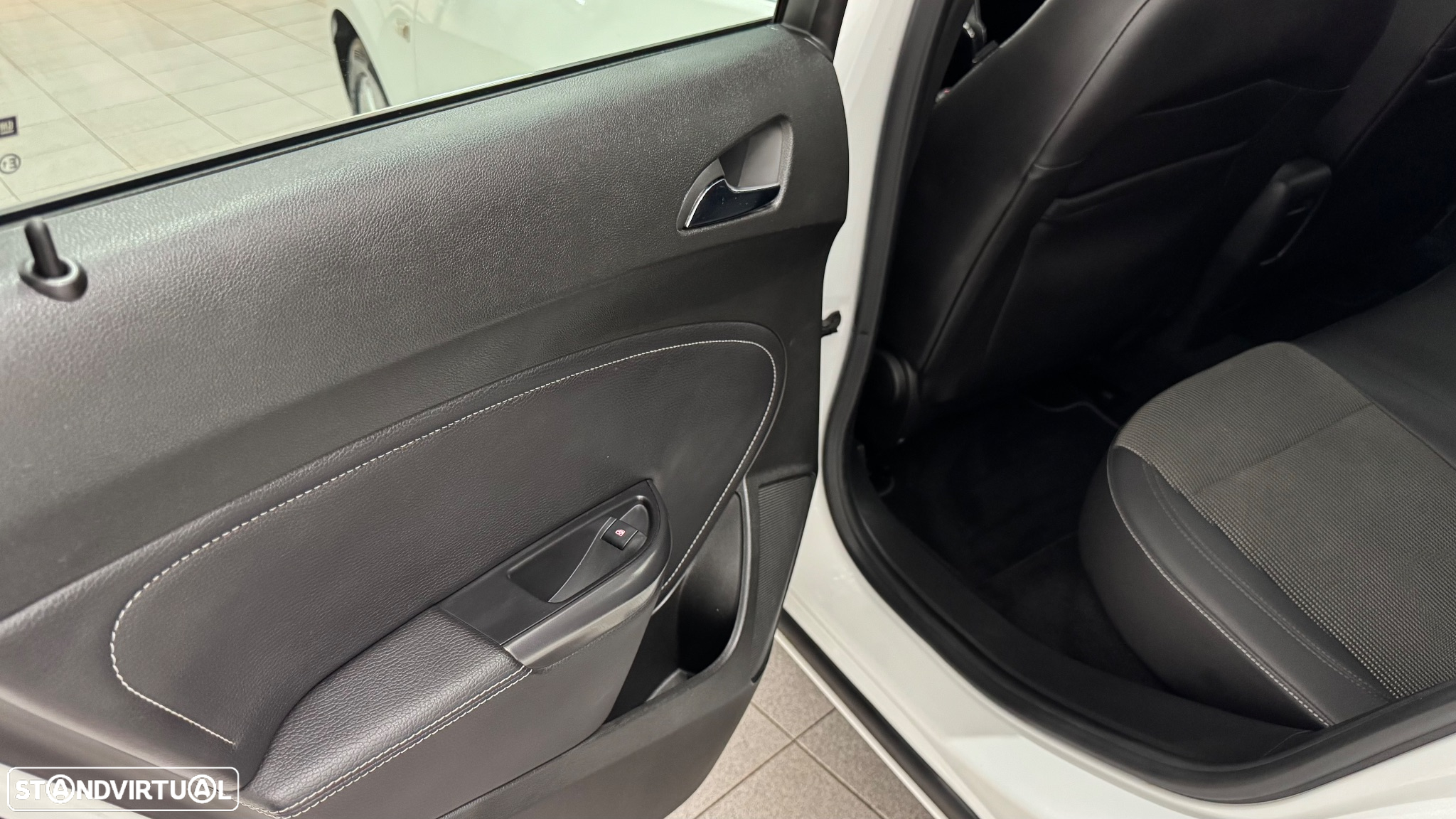 Opel Astra 2.0 CDTi Cosmo Active-Select - 29
