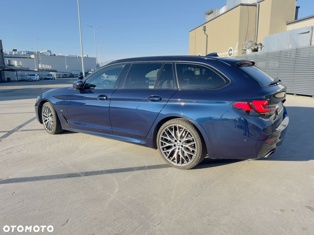 BMW Seria 5 540d xDrive Touring M Sport Edition - 4