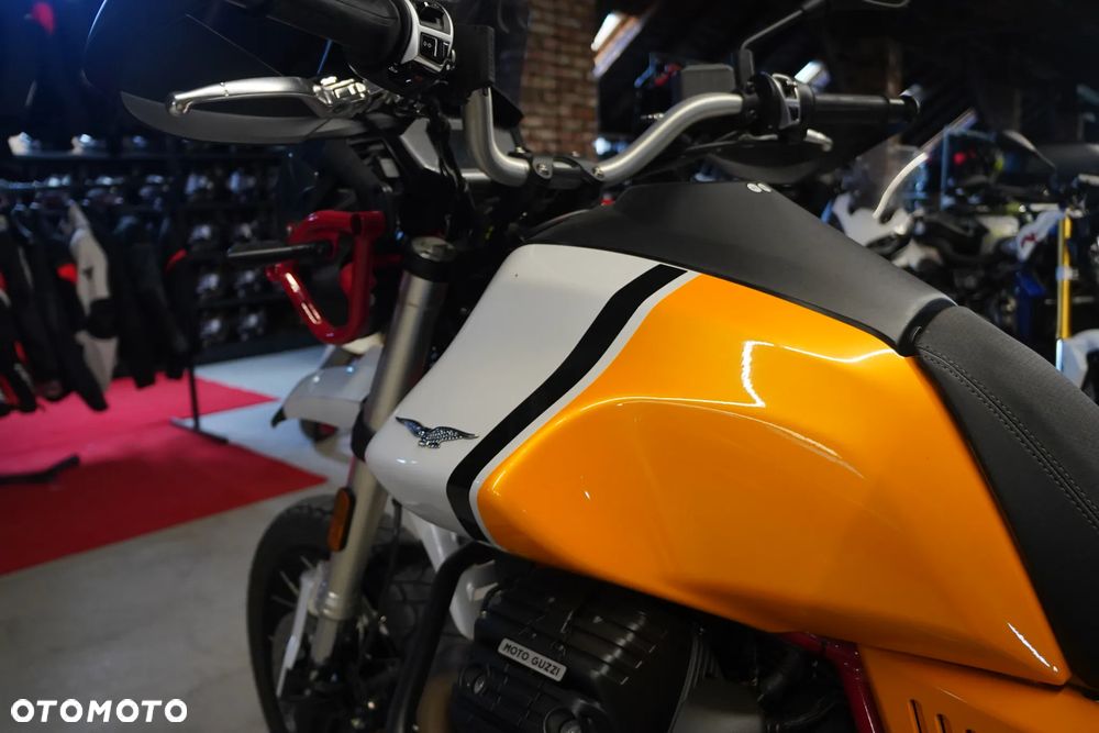 Moto Guzzi V85 - 17