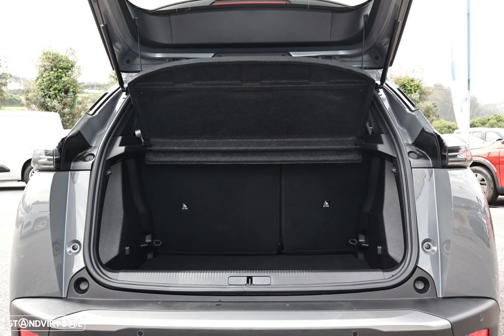 Peugeot 2008 1.2 Allure - 19