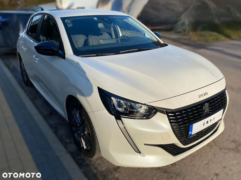 Peugeot 208 2022 photo 3