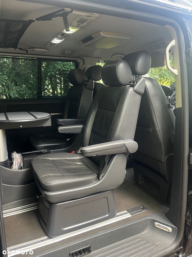 Volkswagen Multivan - 10