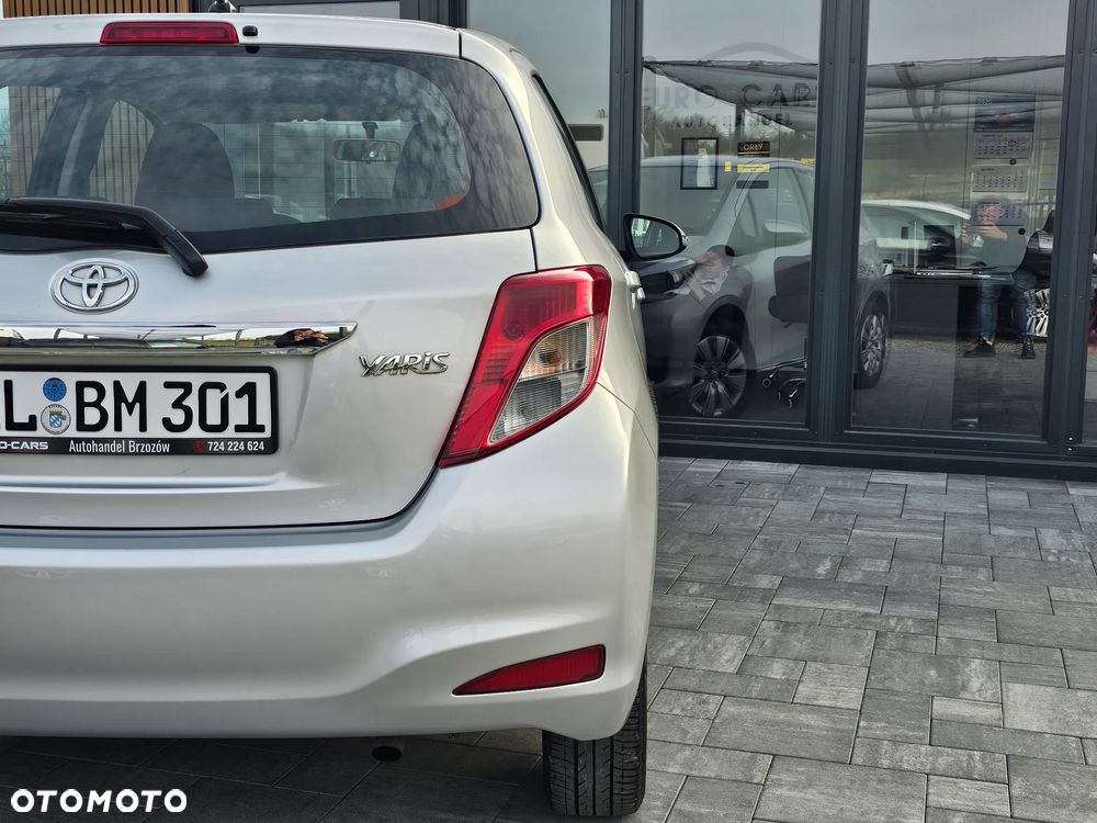 Toyota Yaris 1.33 Prestige - 39