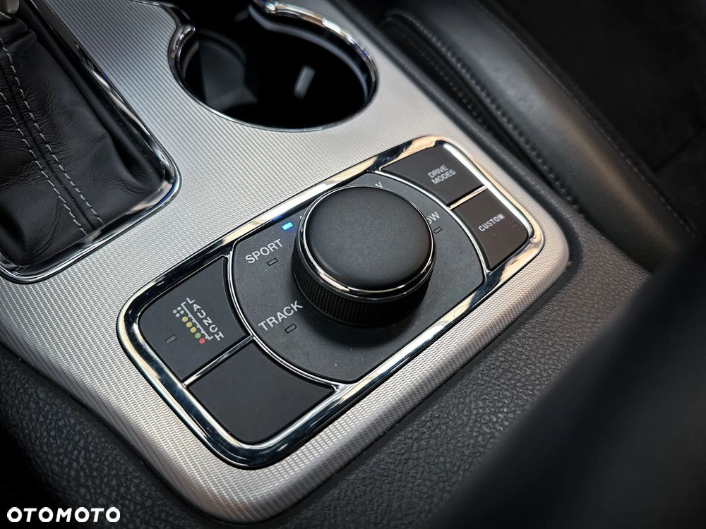 Jeep Grand Cherokee 6.4 V8 SRT8 - 21