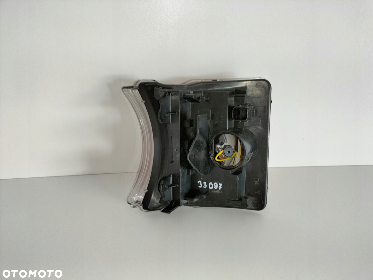 Migacz kierunkowskaz lampa postojowa lewyprawy SCANIA P G R T 10- LED - 4