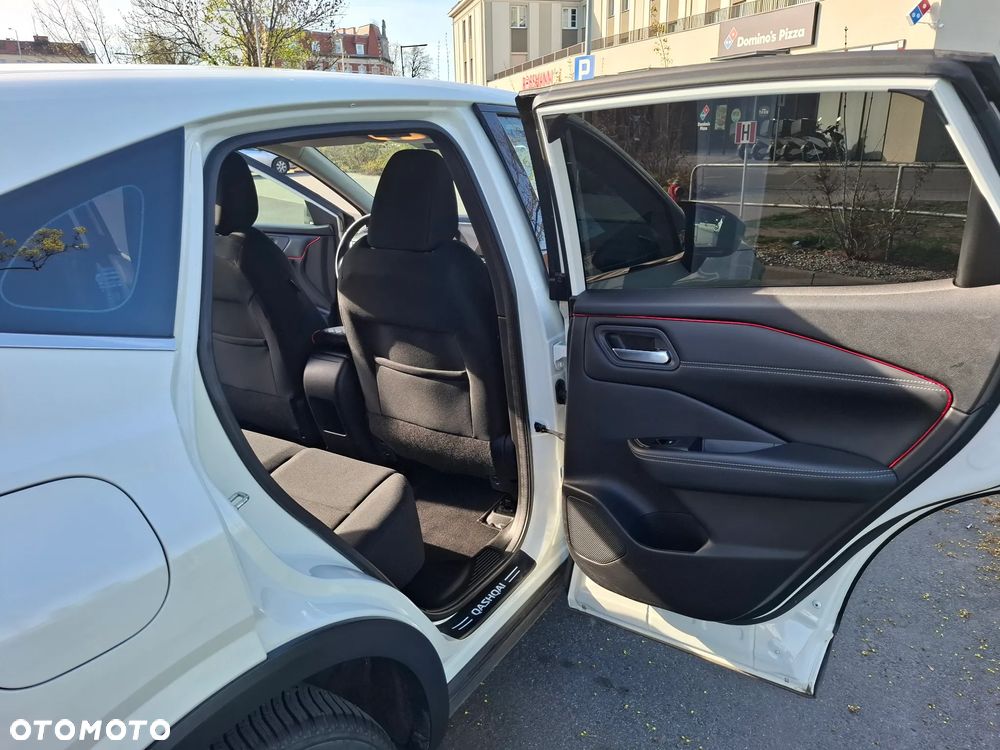 Nissan Qashqai 1.3 DIG-T MHEV Acenta Xtronic - 8