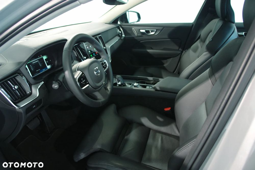 Volvo S60 B5 B AWD Ultimate Dark - 9