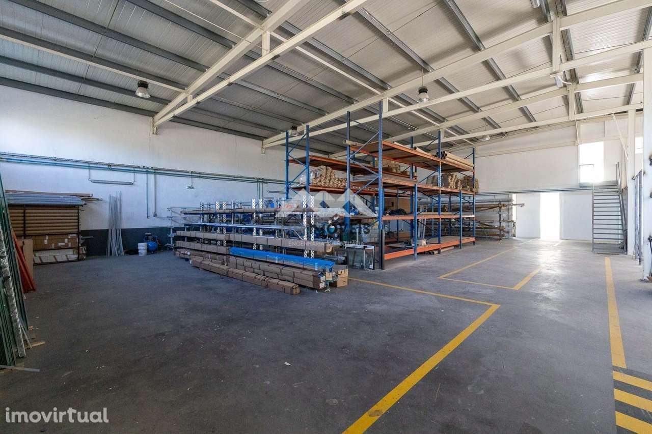 Armazém Ermesinde | Boa localização - Grande imagem: 3/15