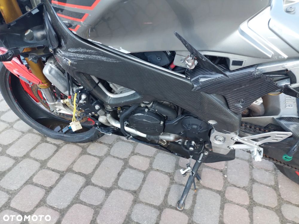 Aprilia Tuono - 12