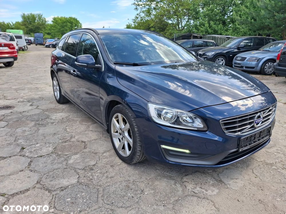 Volvo V60 D2 Momentum - 5