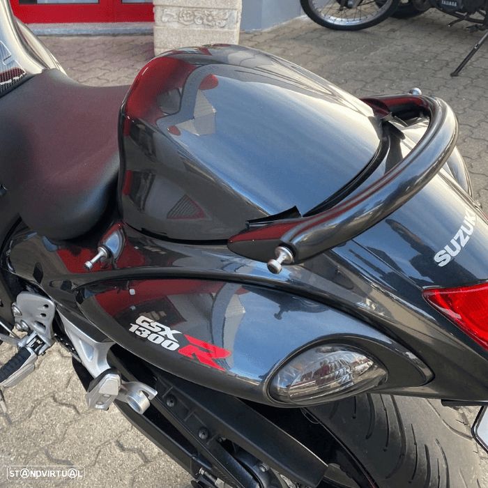 Suzuki Hayabusa GSX1300R - 12