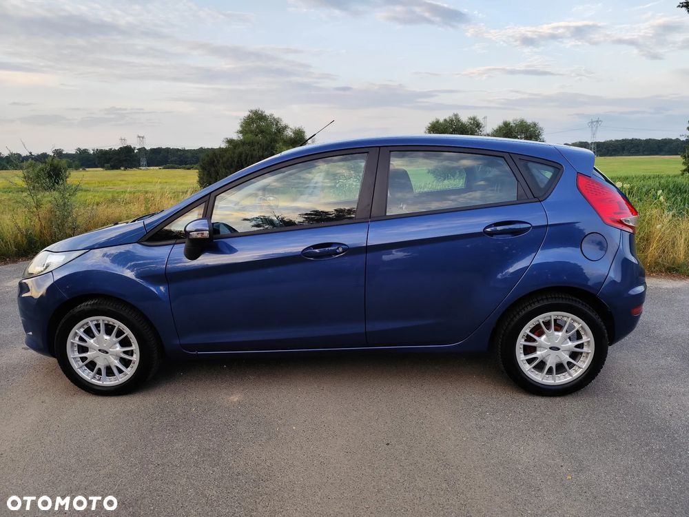 Ford Fiesta 1.25 Champions Edition - 33