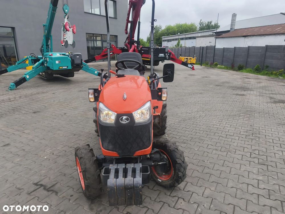 Kubota B9 B2350H - 2
