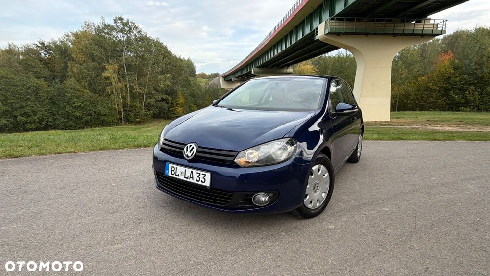 Volkswagen Golf - 1