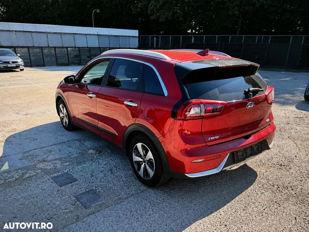Kia Niro 1.6 GDI 2WD Aut. Spirit - 4
