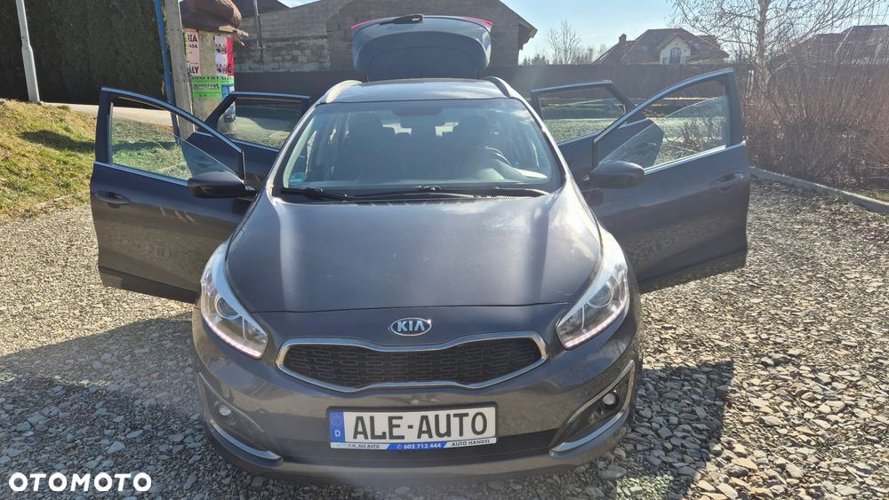 Kia Ceed 1.6 CRDi 136 ISG Dream Team Edition - 24