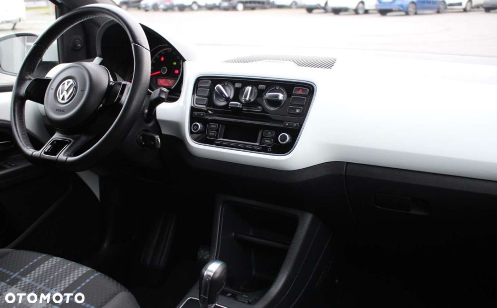 Volkswagen up! - 17