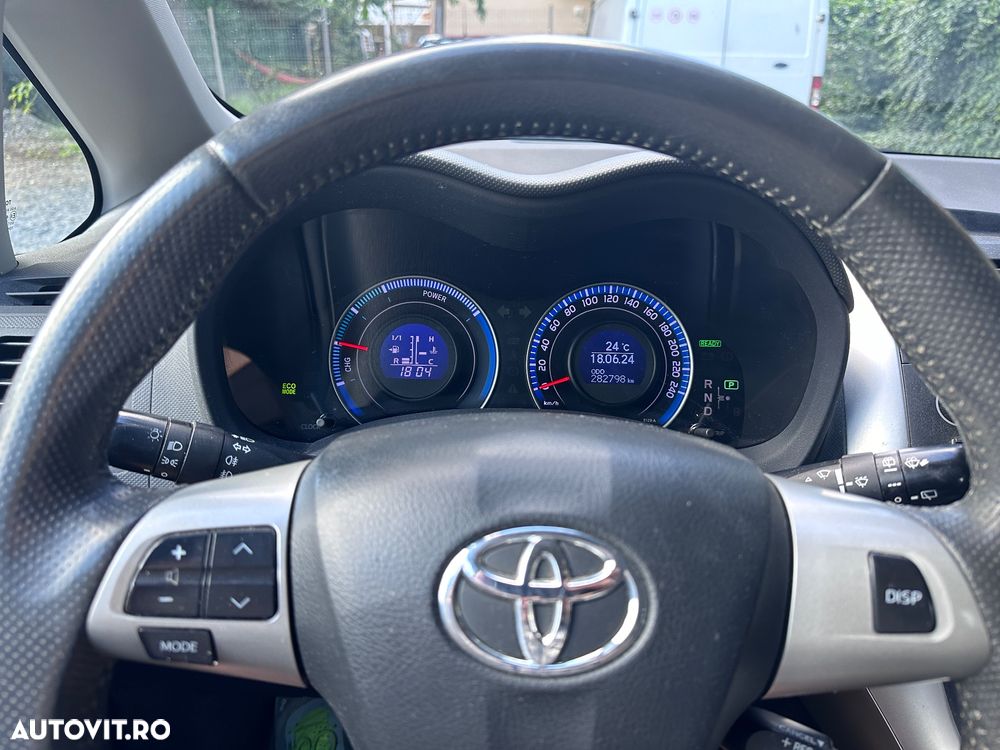 Toyota Auris 1.8 Executive - 12