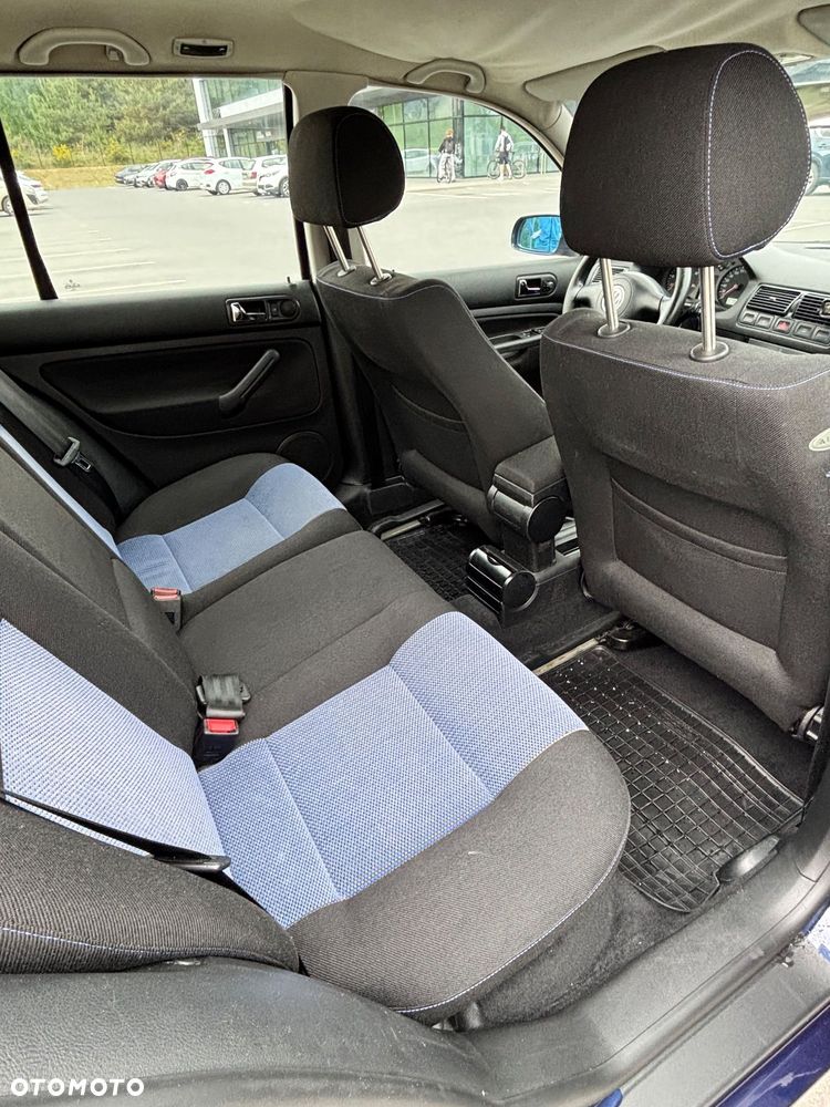 Volkswagen Golf 1.9 TDI Highline - 20