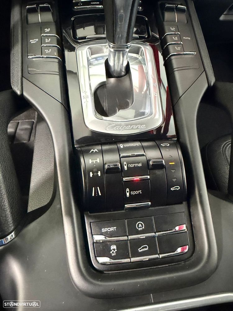Porsche Cayenne 3.0 V6 - 12