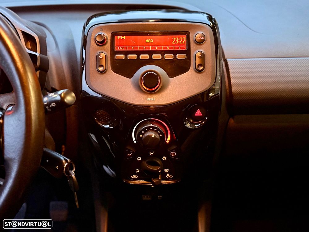 Citroën C1 VTi Shine - 11