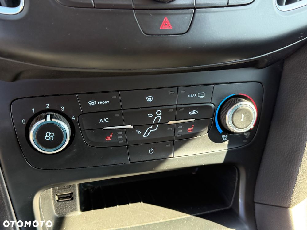 Ford Focus 1.6 Trend - 10