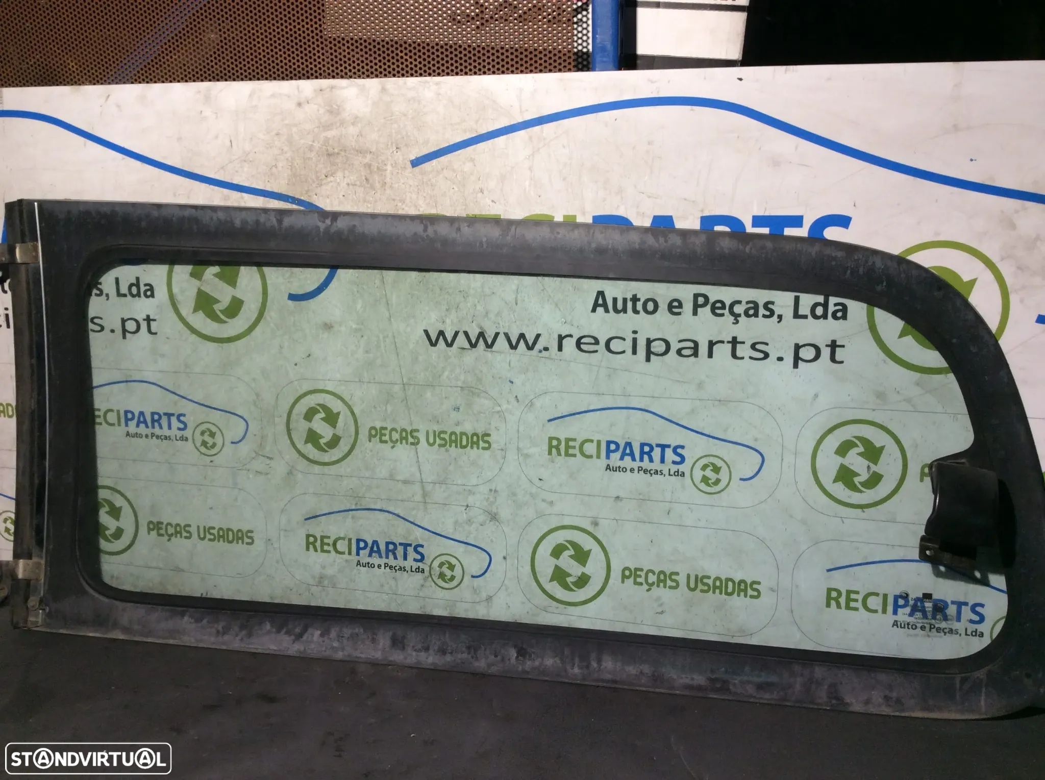 Vidro trás direito Hyundai H1 - 2