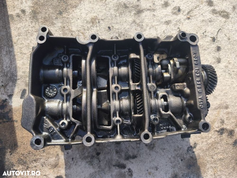 Pompă de ulei cu balansoare 2.0 tdi BMR BMN 170 Volkswagen Passat B6 - 2