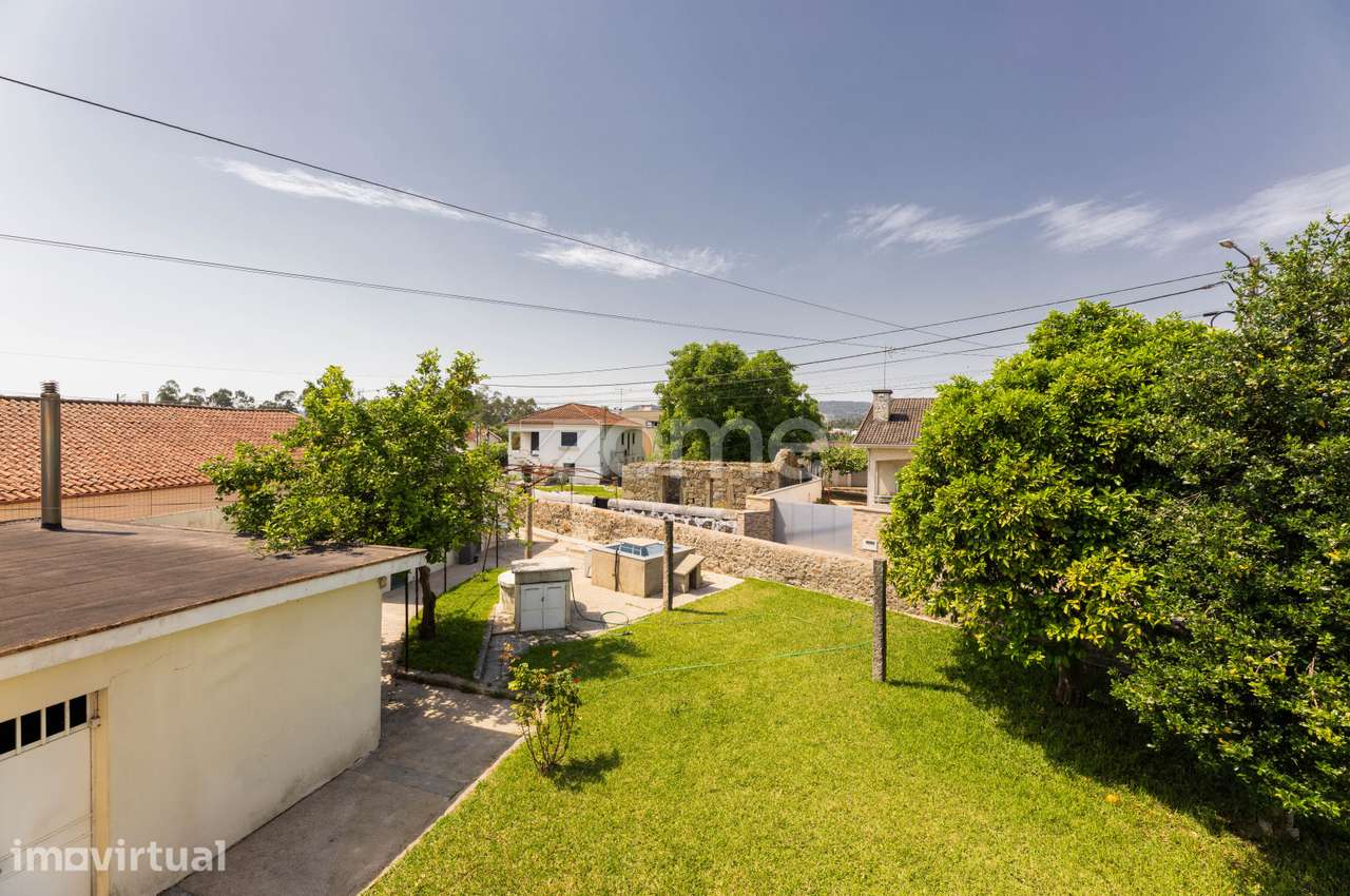 Moradia individual com terreno de 530 m² - Soutelo - Vila Verde - Grande imagem: 5/44