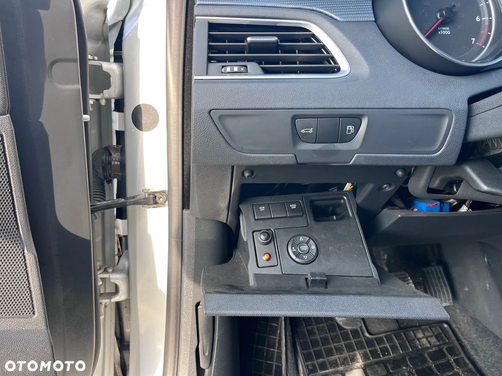 Peugeot 508 1.6 e-THP Active S&S - 15