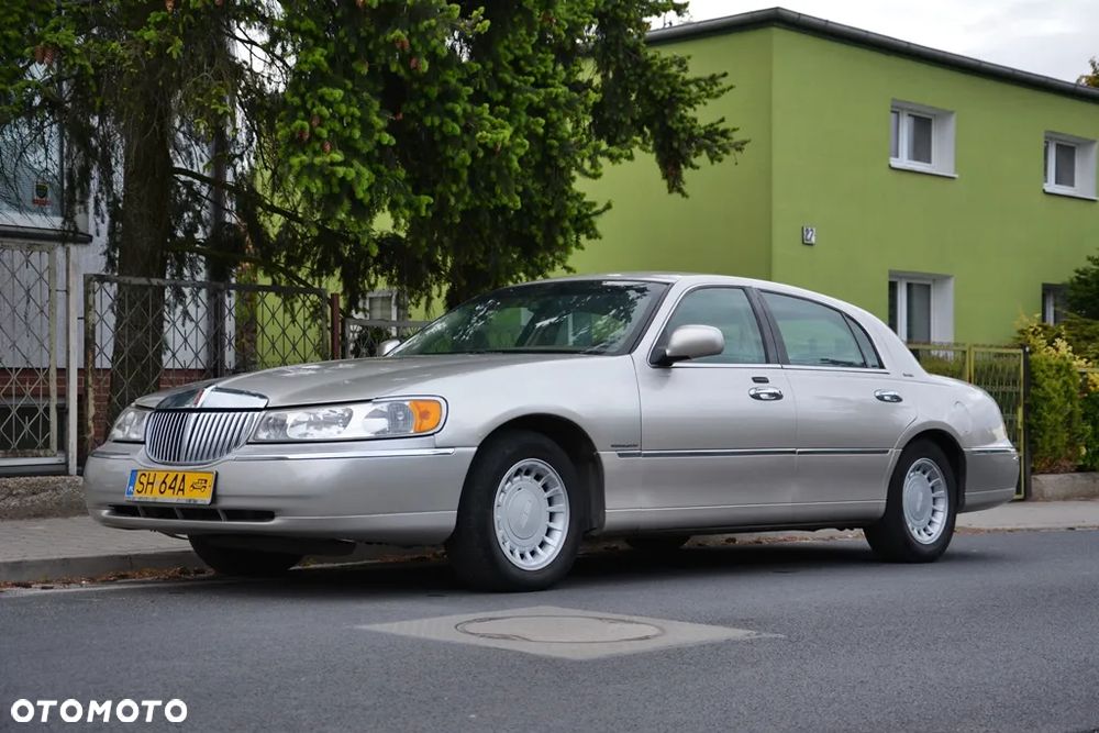 Lincoln Town Car 4.6 Executive - 9