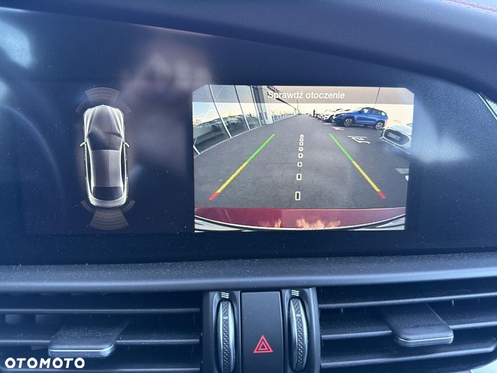 Alfa Romeo Giulia 2.0 Turbo Tributo Italiano Q4 - 26