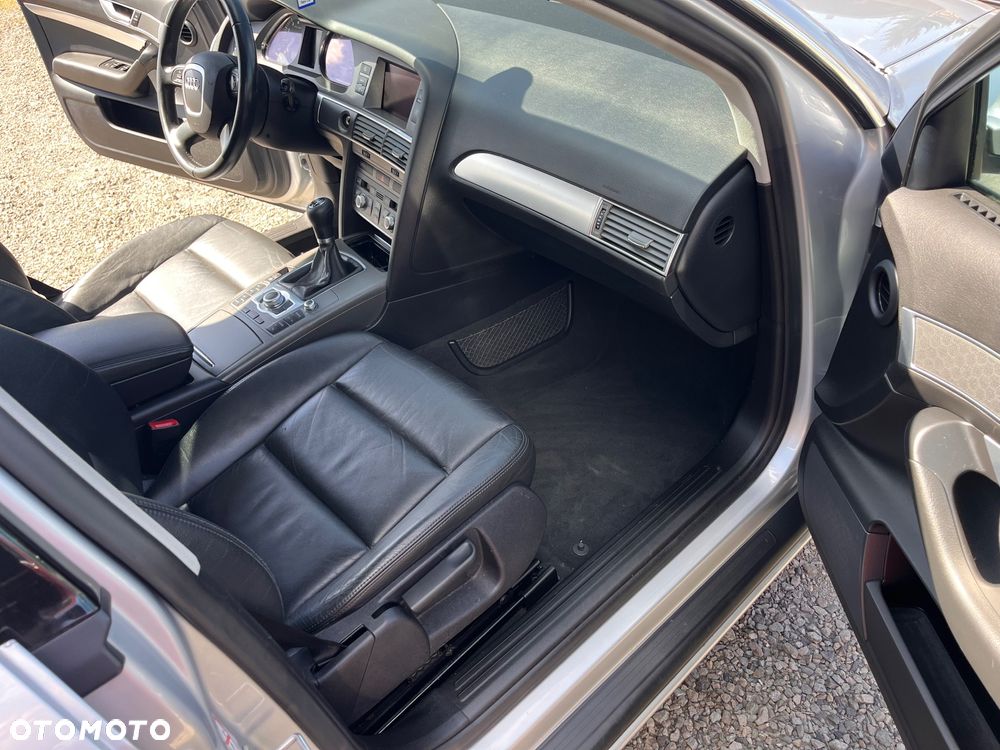 Audi A6 Limousine 2.4 - 7