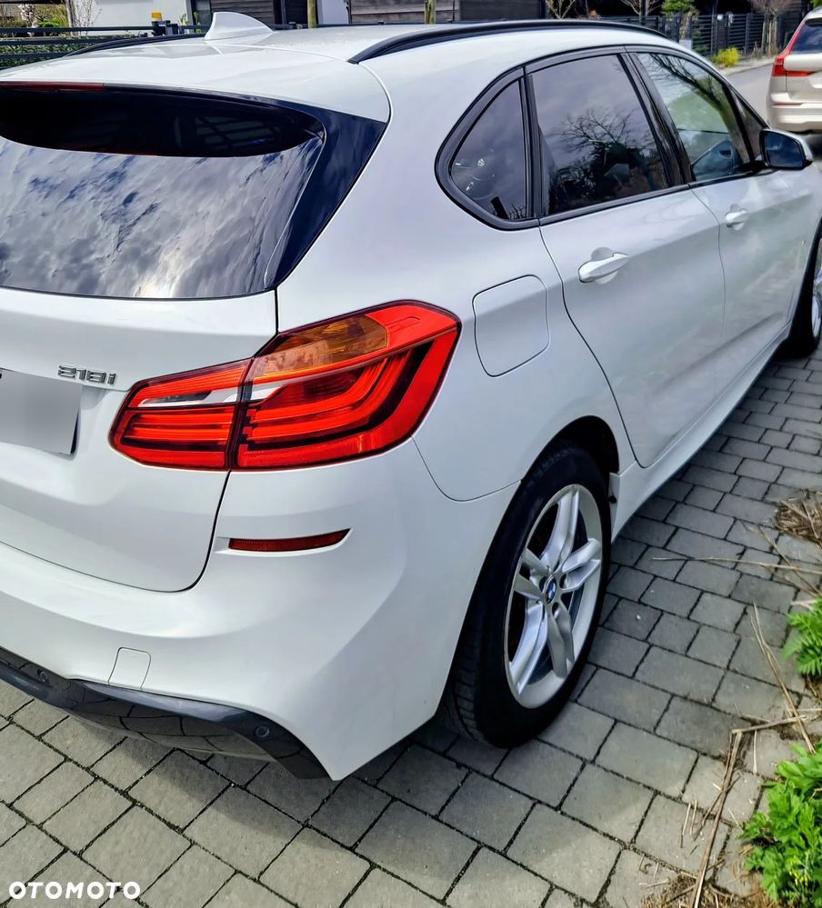 BMW Seria 2 218i - 5
