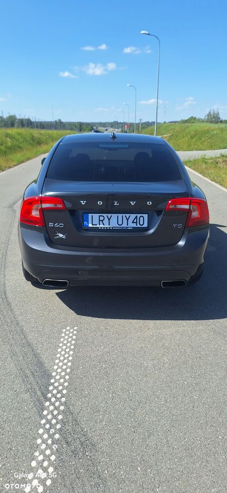 Volvo S60 T5 Momentum - 6