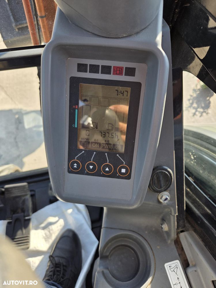 Hitachi 3,7tone, 2023, 737h, FULL OPTION, Cupla rapida HIDRAULICA, 2 cupe excavare NOI, cupa TALUZ INCLINABILA NOUA, senile cauciuc NOI, latime 1,5m, adancime sapare 4m, inst picon pe brate, ridica 2t, Aer cond, posibil leaasing 4 ani-PROMOTIE 38.900 eur+Tva - 19