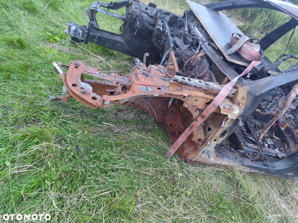 Porsche Macan Turbo S 14r. Blotnik lewy tył ćwiartka dach podłużnica przód lewa dokumenty - 11