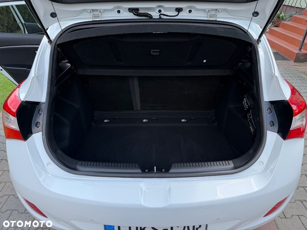 Hyundai i30 blue 1.6 GDI Passion - 21