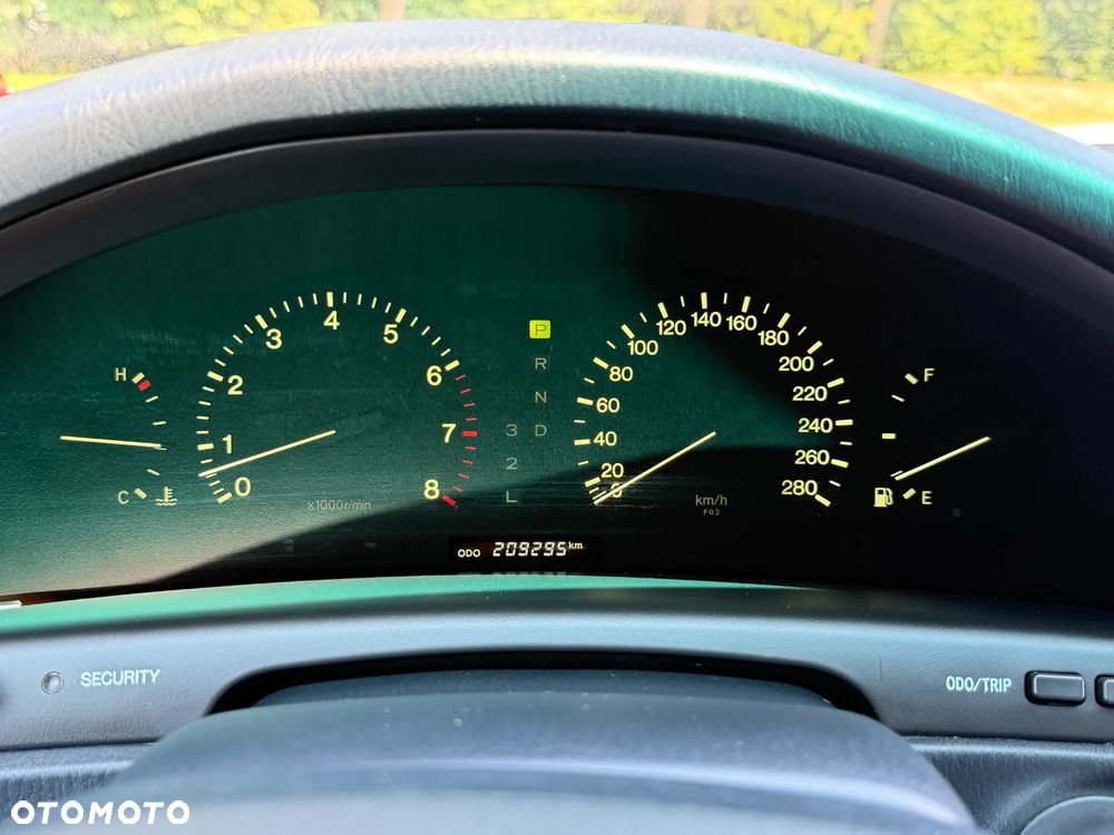 Lexus LS - 20