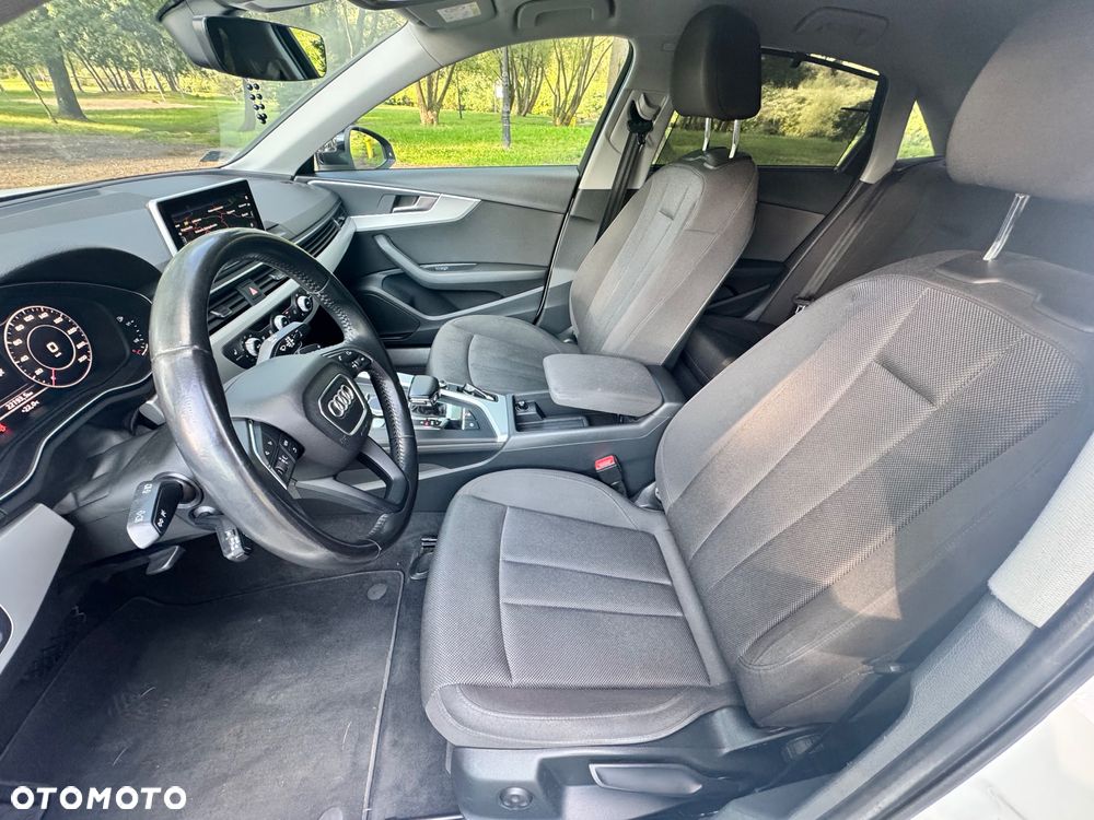 Audi A4 Limousine - 23