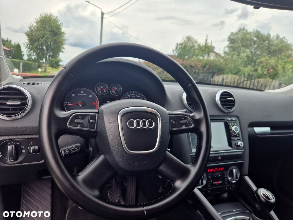 Audi A3 Sportback 1.6 TDI DPF Ambiente - 34