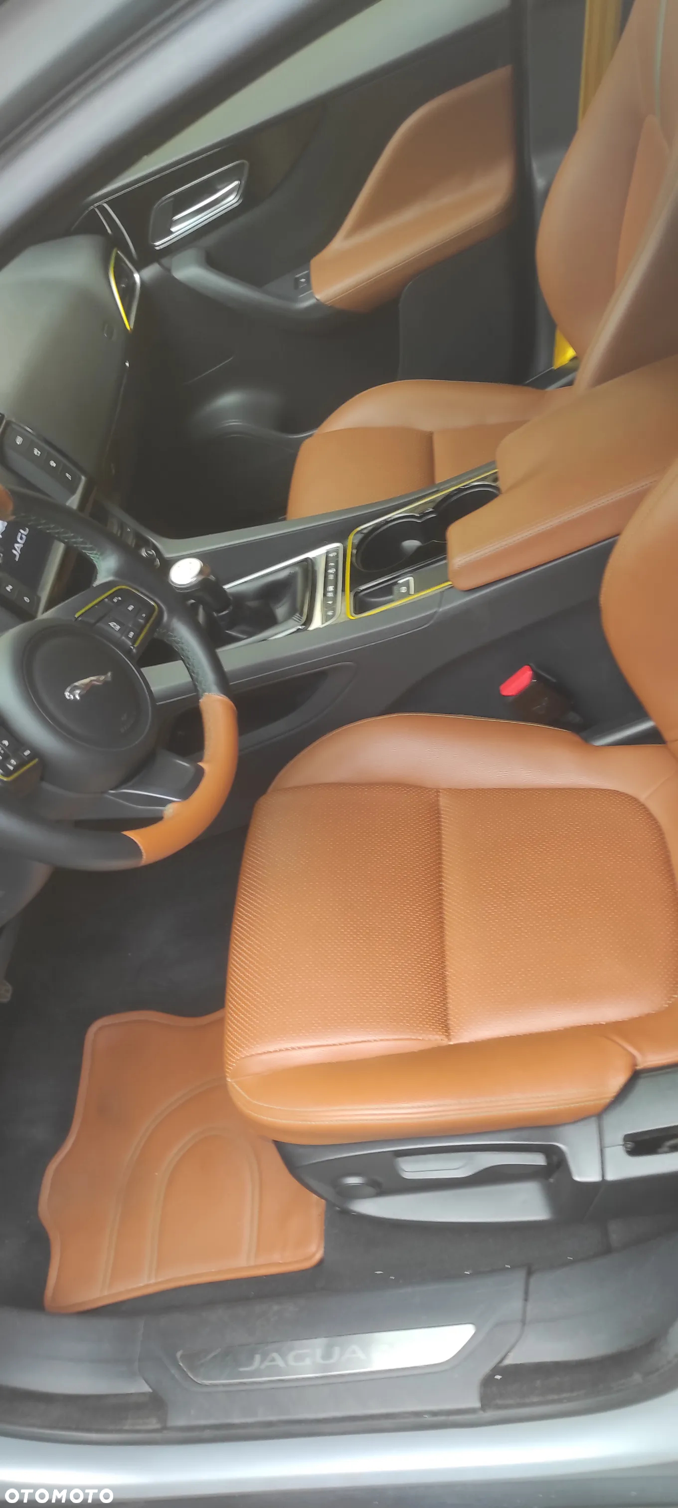 Jaguar F-Pace 2.0 i4D RWD Pure - 10