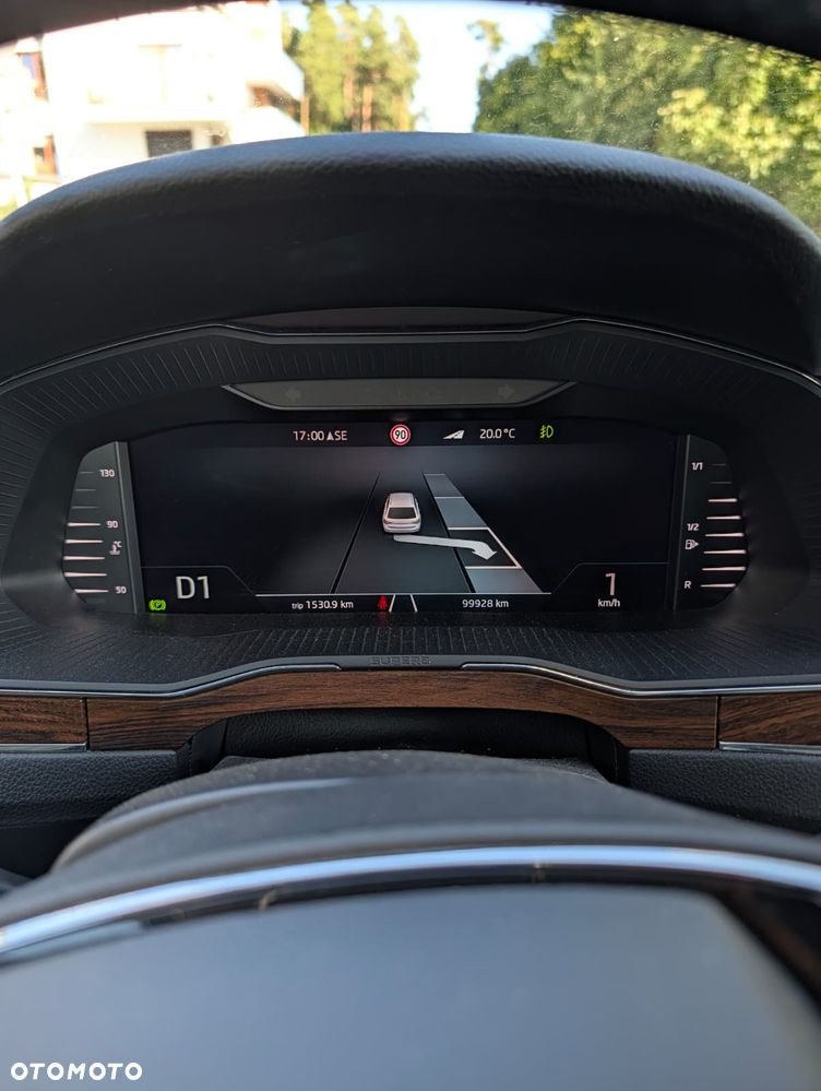 Skoda Superb 2.0 TDI SCR 4x4 Scout DSG - 19