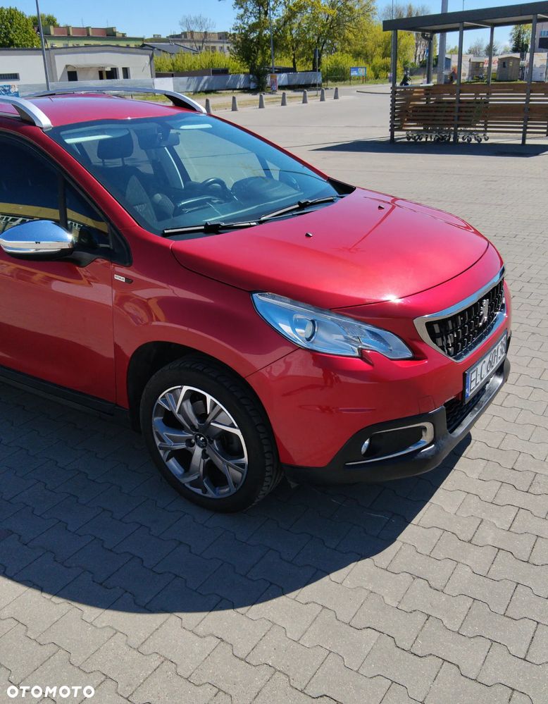 Peugeot 2008 1.2 Pure Tech Style S&S - 2