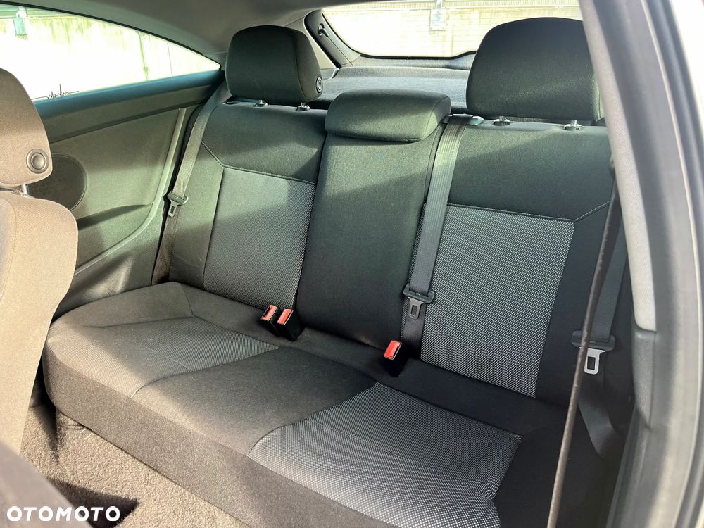 Opel Astra III GTC 1.8 Sport - 11