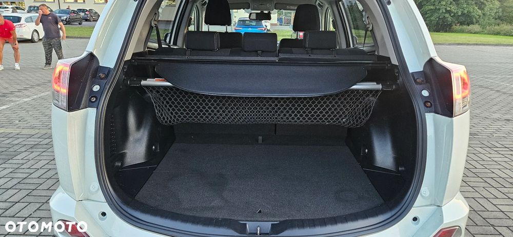 Toyota RAV4 2.0 D-4D Premium 4x2 - 17
