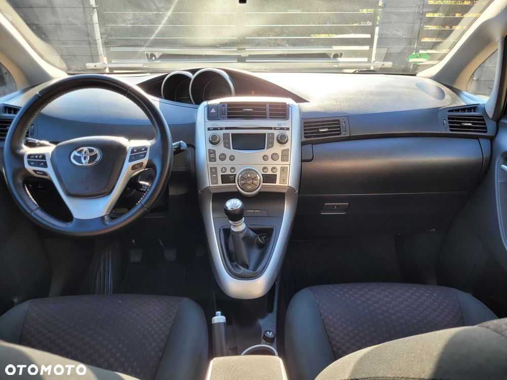 Toyota Verso - 18